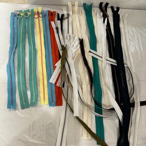 WHOLESALE LOT OF 20+ LONG PULL ZIPPERS Mixed Basic Colors